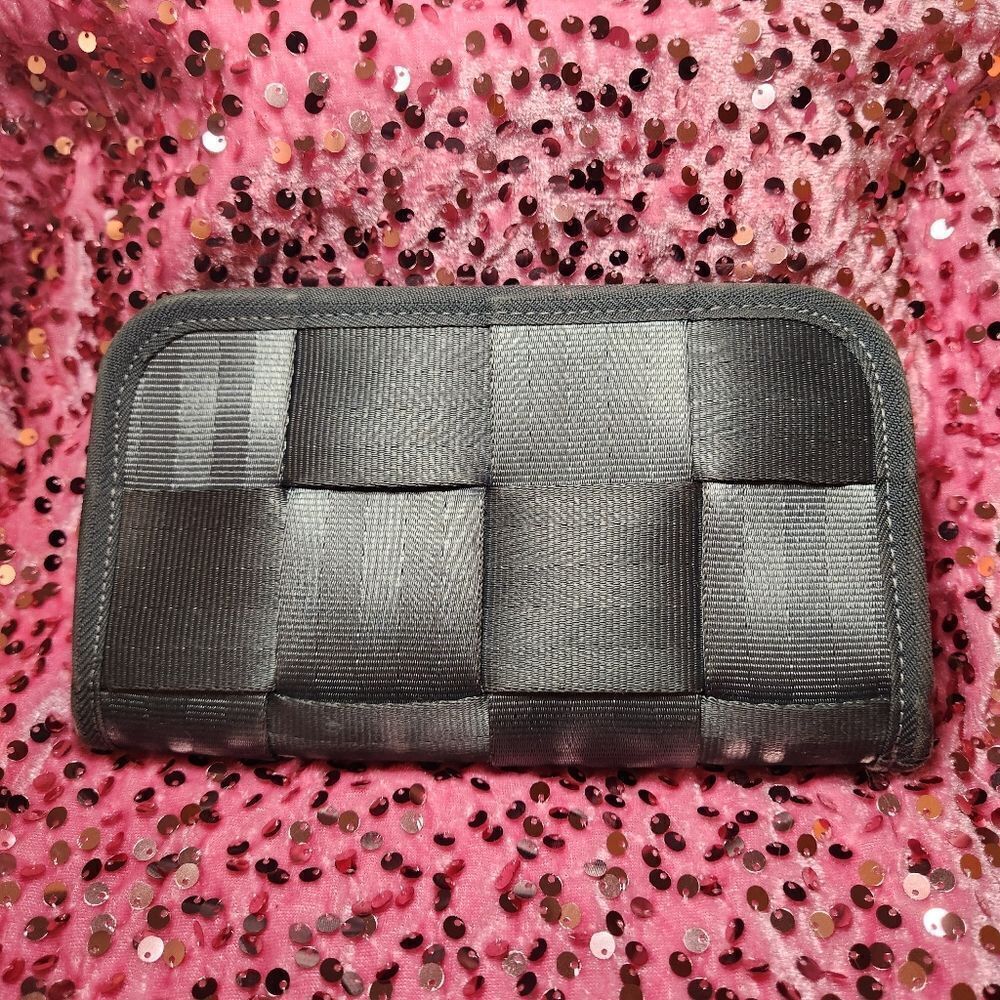 Harvey’s Seatbelt Classic Storm Gray Wallet